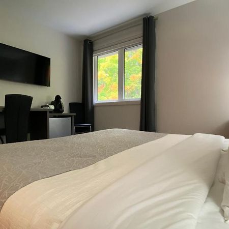 גרנד בנד Amber Hotel מראה חיצוני תמונה